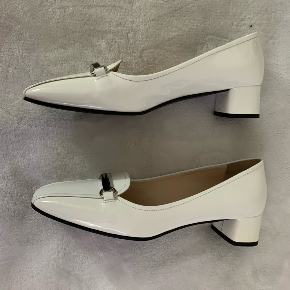 PRADA - Picture 3 of 8